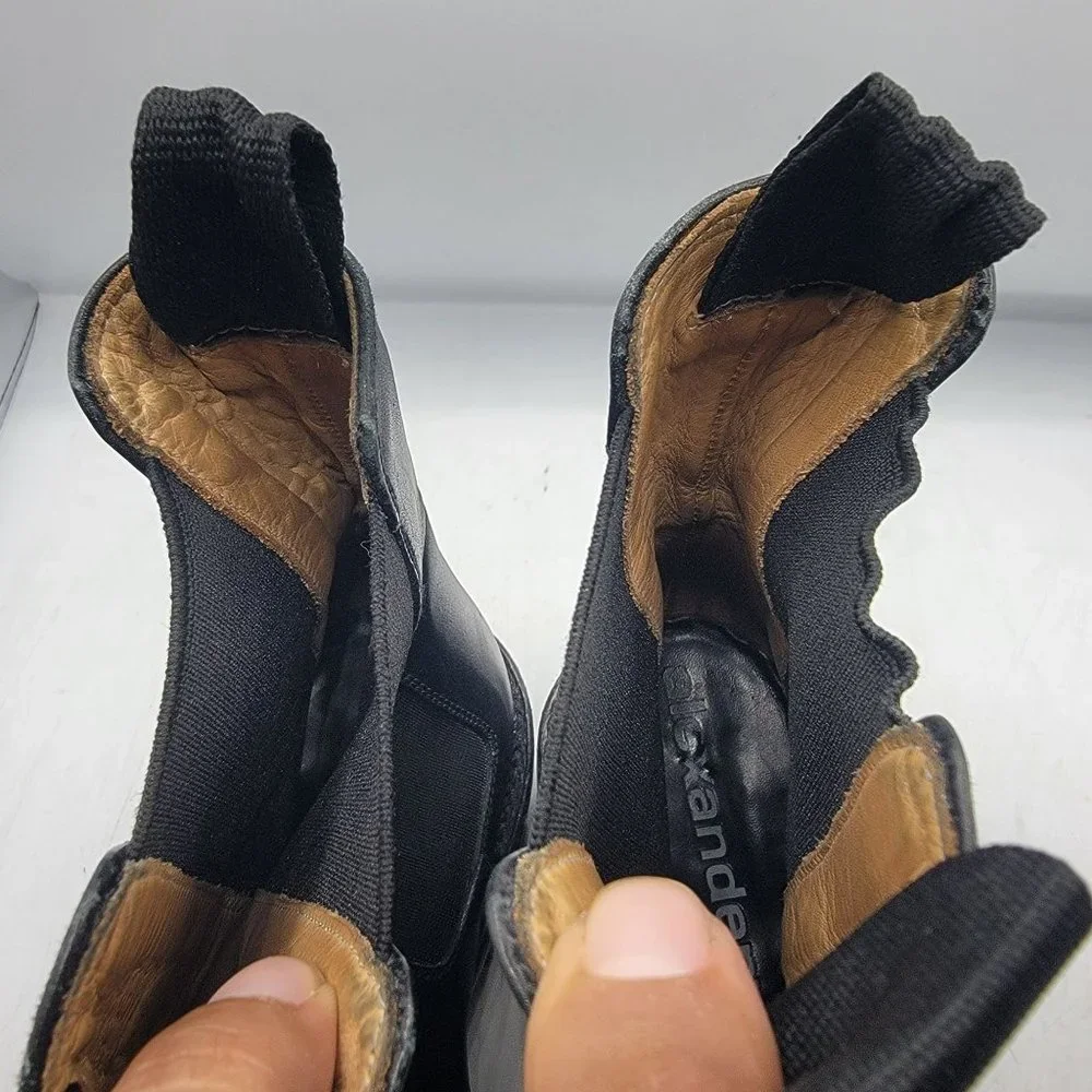 Alexander Wang Andy Cut Out Leather Chelsea Boots size 38.5 Pull On Almond Toe
